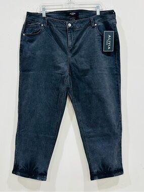 Alivia Ford Plus Size Women’s Grey Denim Cropped Jeans Ankle Pants Size 18W NWT